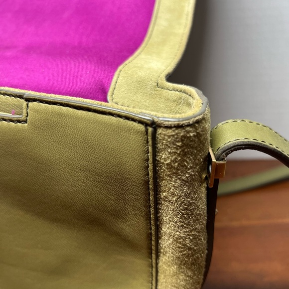 Brian Atwood Snakeskin Saddle crossbody Purse made w/ goat&lamb Green 10”x8” - Picture 4 of 16